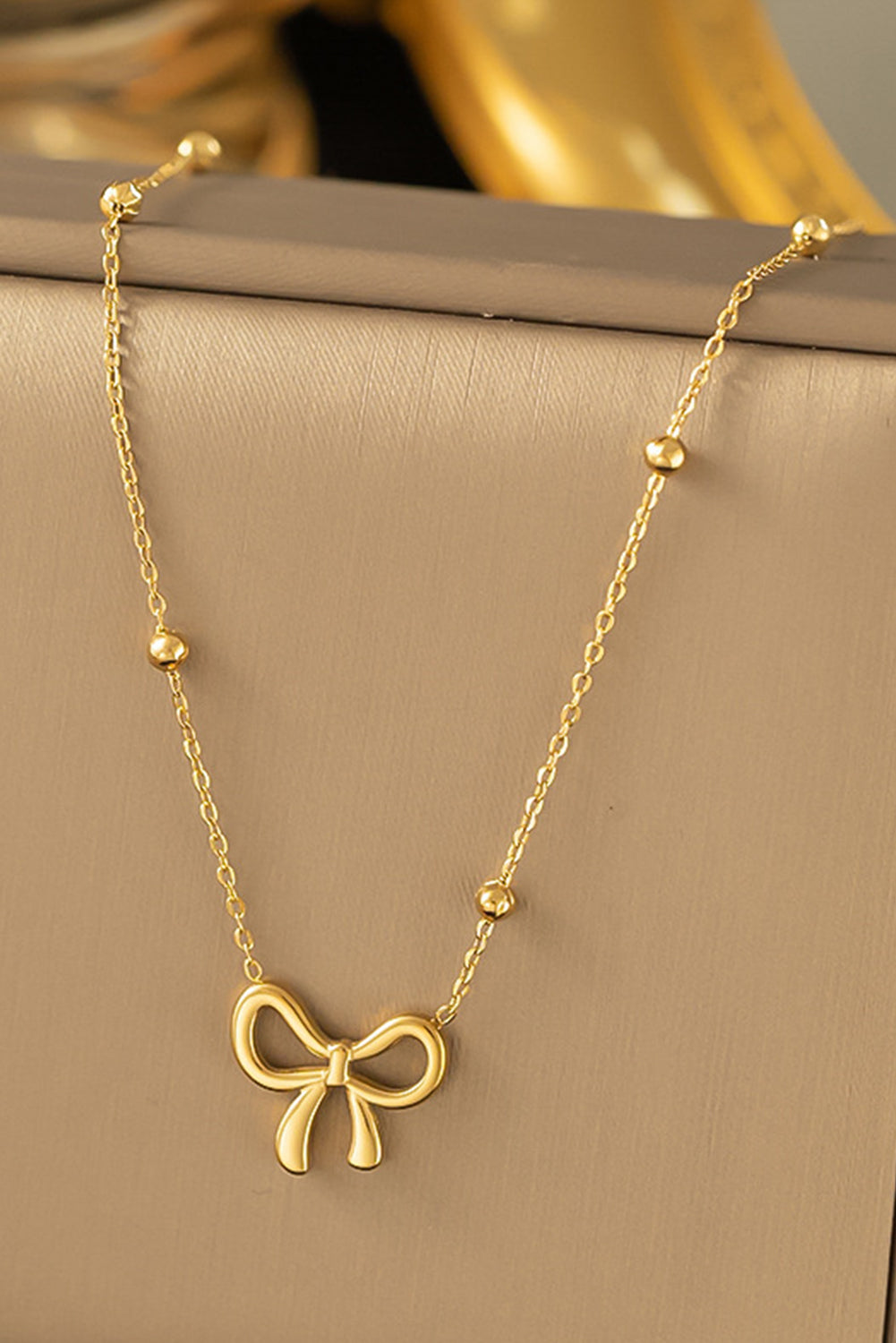 Gold Bowknot Pendant Plated Choker Necklace 🇨🇳