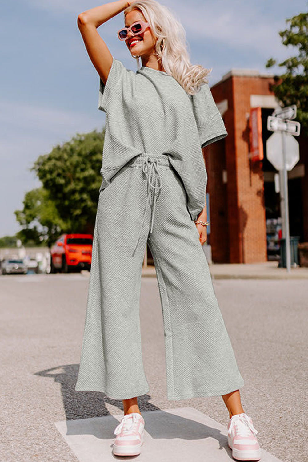 Gray Textured Loose Fit T Shirt and Drawstring Pants Set 🇨🇳