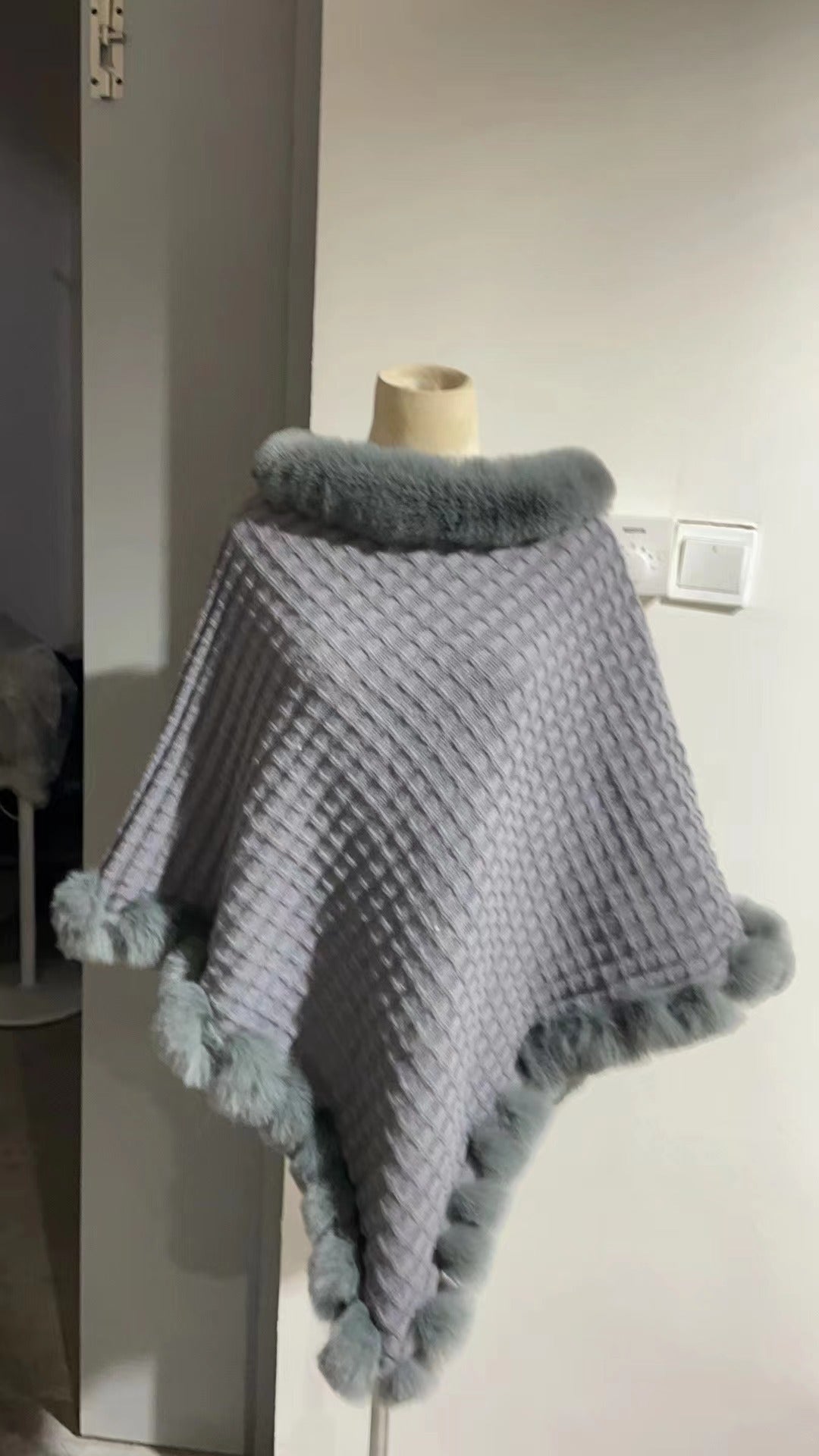 Fur Collar Shawl Cape Luxury Fur Cape Wraps Shawl Autumn Winter Fashion Graceful Cloak Outerwear 🇨🇳
