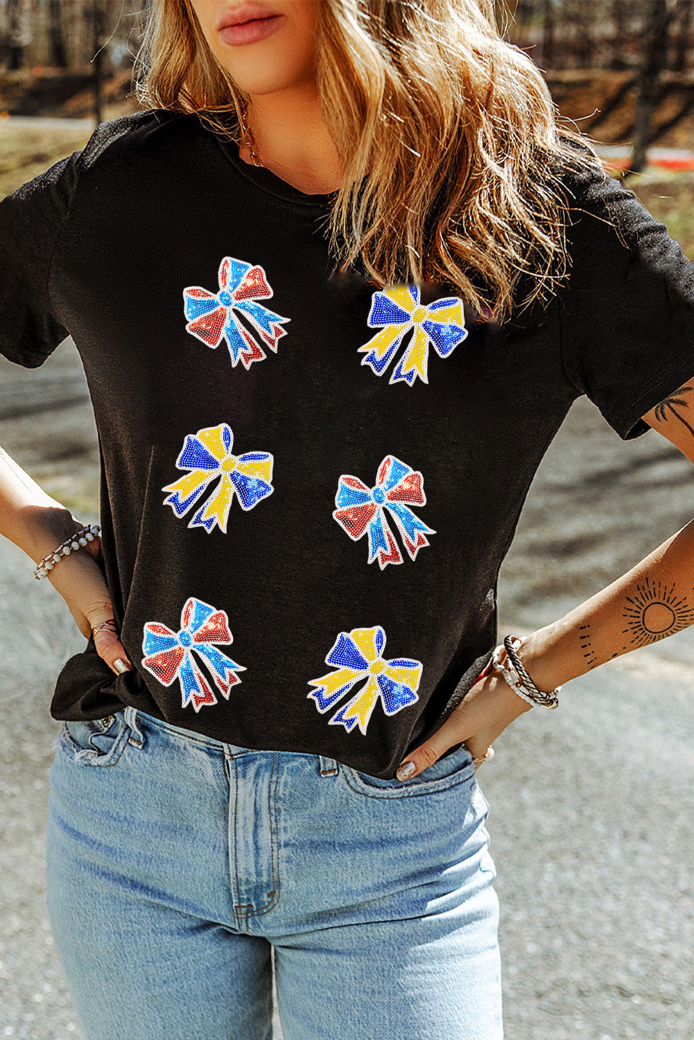Black Cheerful Sequin Bow Patched Game Day T Shirt 🇺🇸