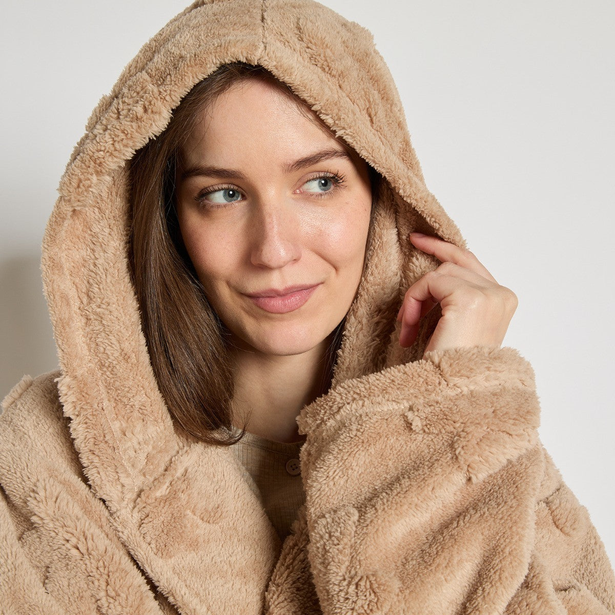 Tufted Gingerbread Man Teddy Fleece Dressing Gown - Beige 🇬🇧