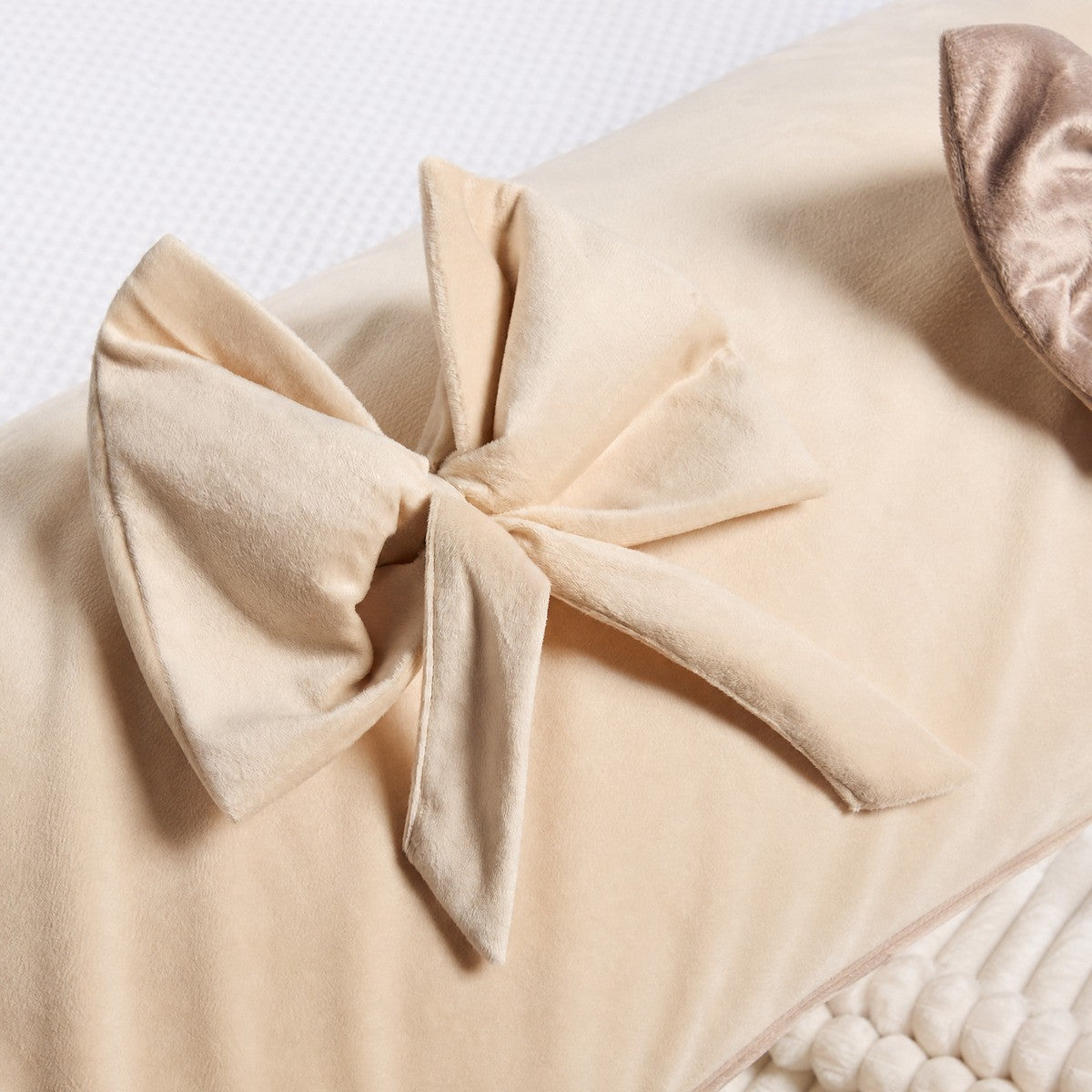 Bow Detail Bolster Pillow 🇬🇧