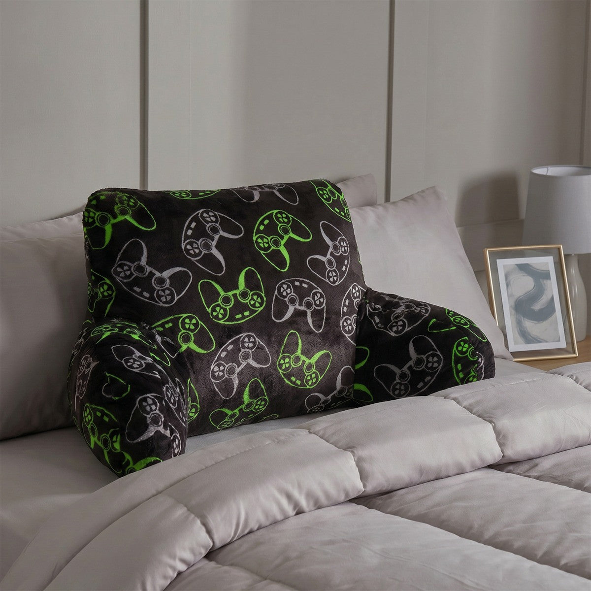 Gaming Fleece Cuddle Cushion - Black/Green 🇬🇧