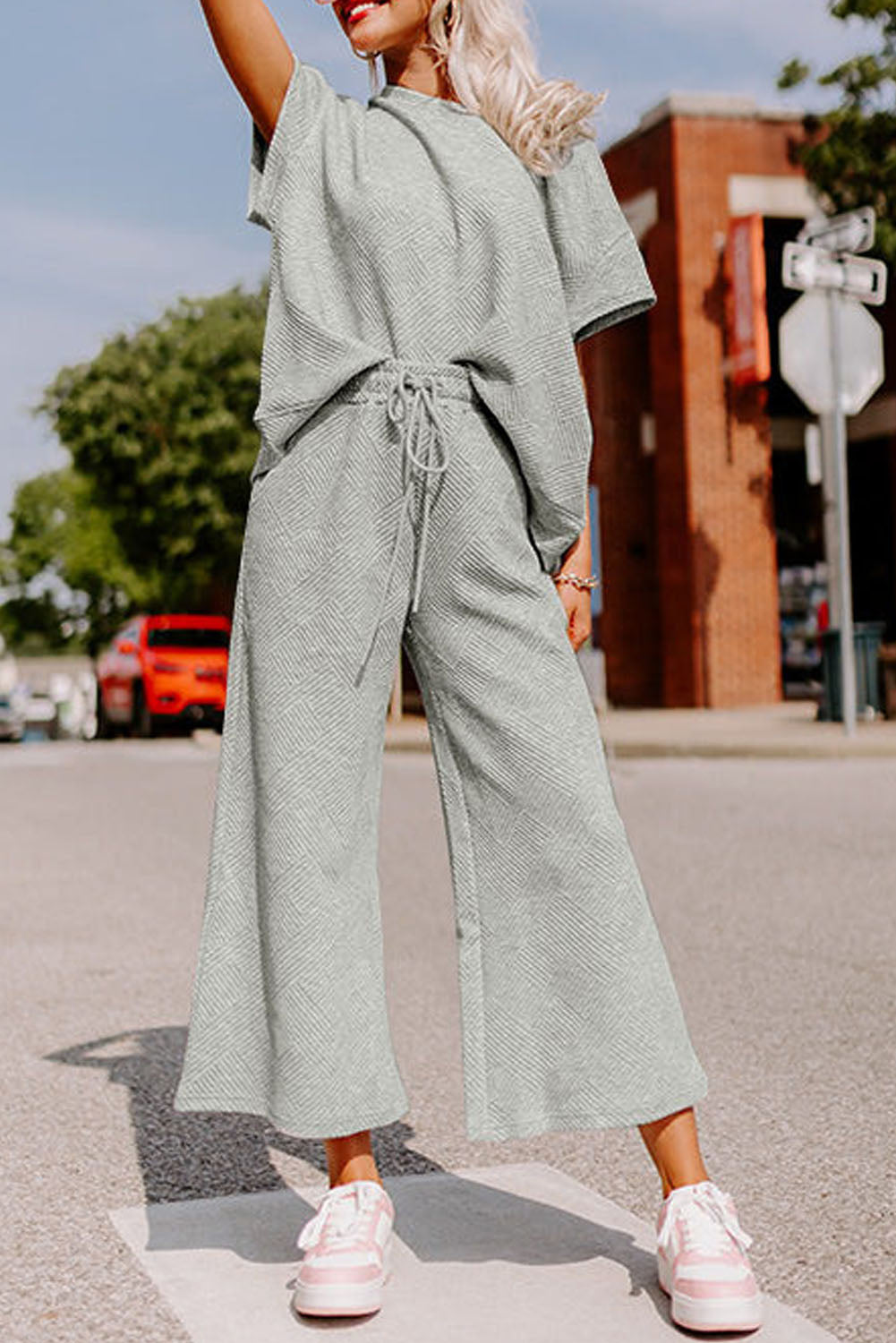 Gray Textured Loose Fit T Shirt and Drawstring Pants Set 🇨🇳