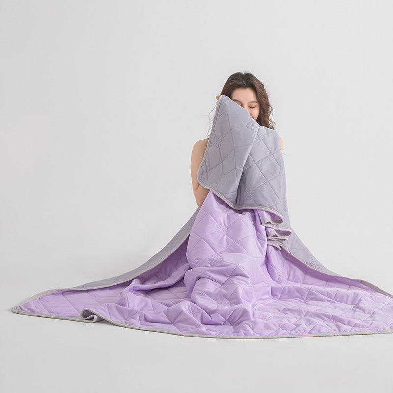 Grade A Cooling Blanket: Soft, breathable, king/queen size, summer lightweight cool comforter 🇨🇳