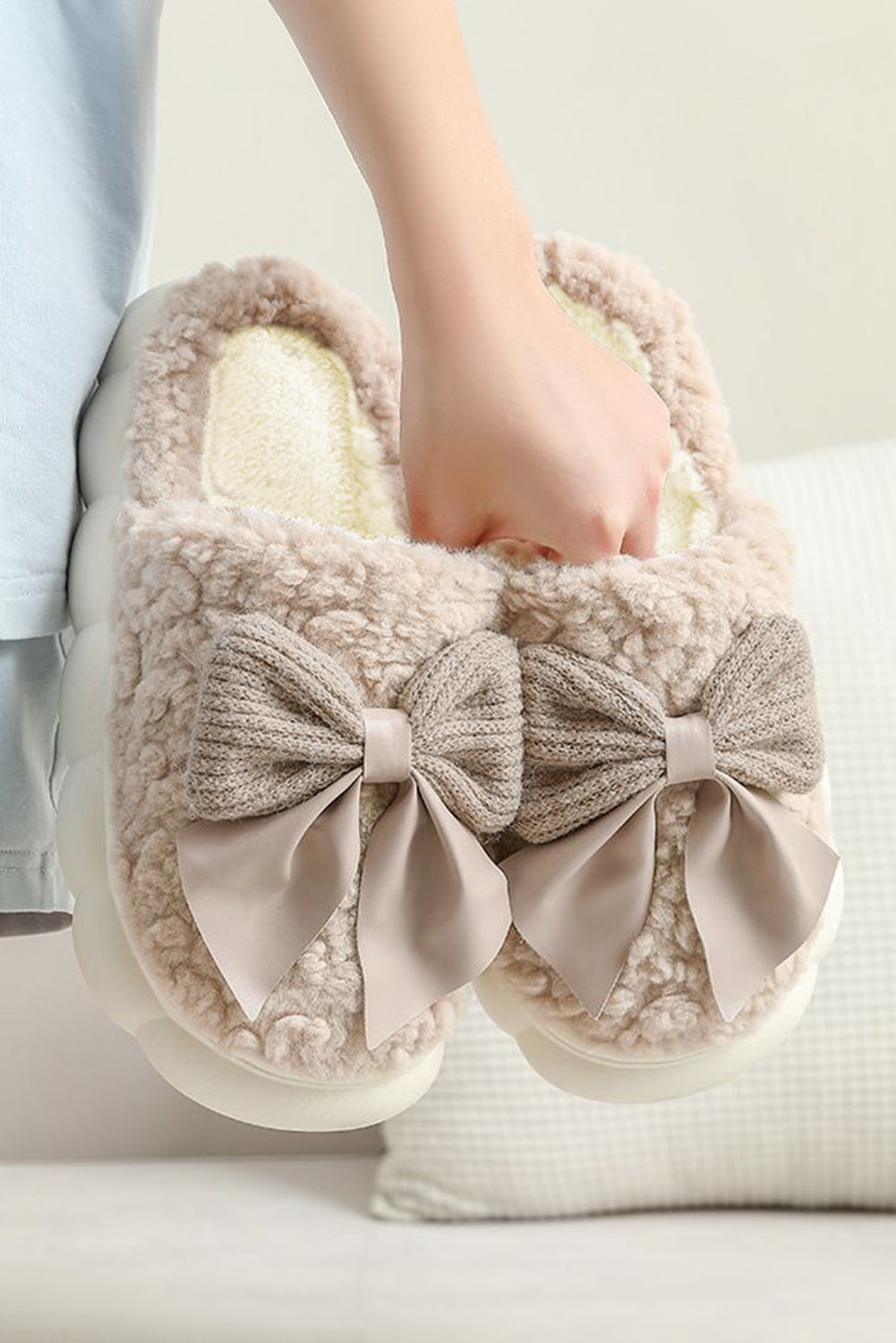 Pink Contrast Bowknot Applique Plush Winter Slippers (Colors May Differ by Batch) 🇺🇸
