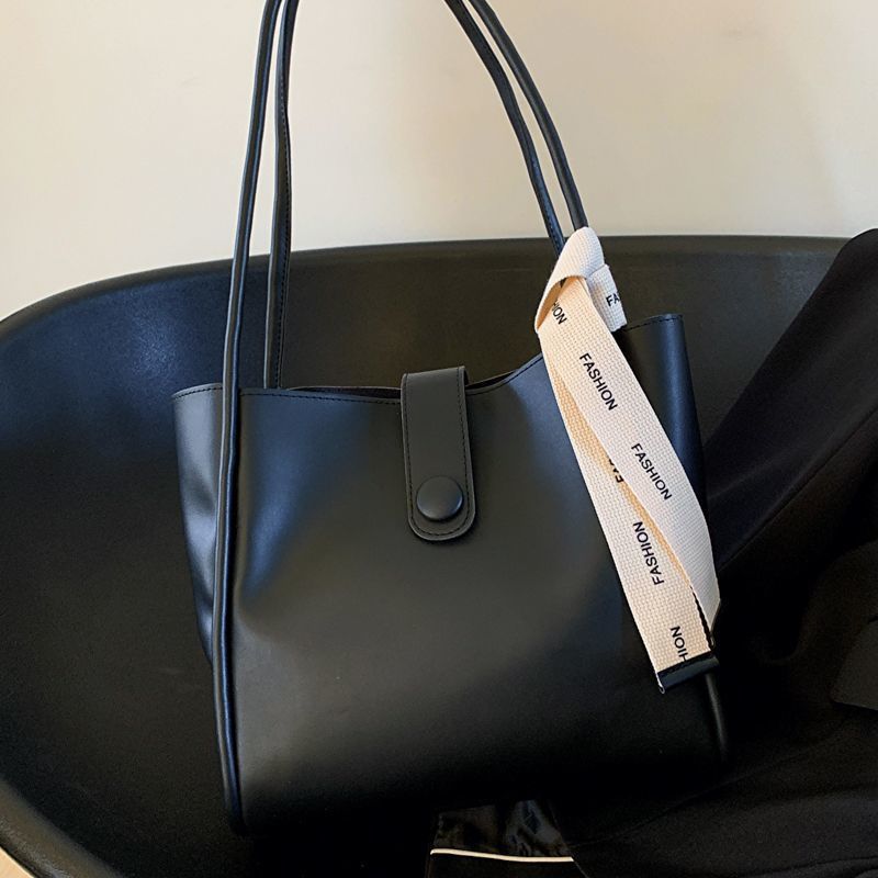Large-capacity Vintage Women's Shoulder Bag 🇨🇳