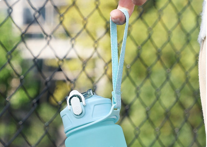 Large Capacity Sports Plastic Scale Water Bottle Portable Sports Bottle Portable Drinking Cup With Straw 🇨🇳