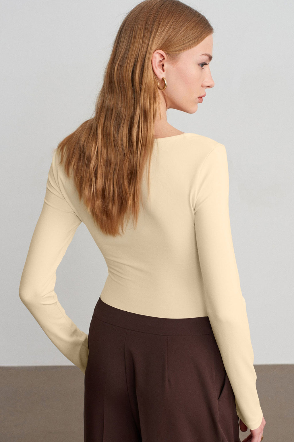 Beige Slim Fit V Neck Long Sleeve Bra Buil-in Top 🇺🇸