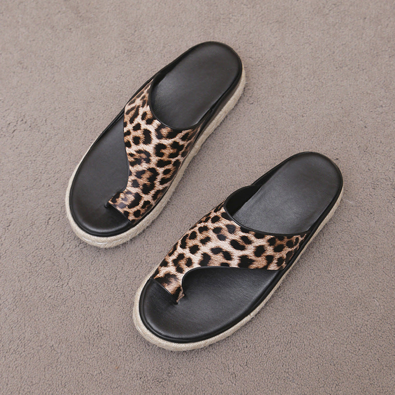 Thick Sole Leopard Print Toe Loop Woven Sandals 🇨🇳