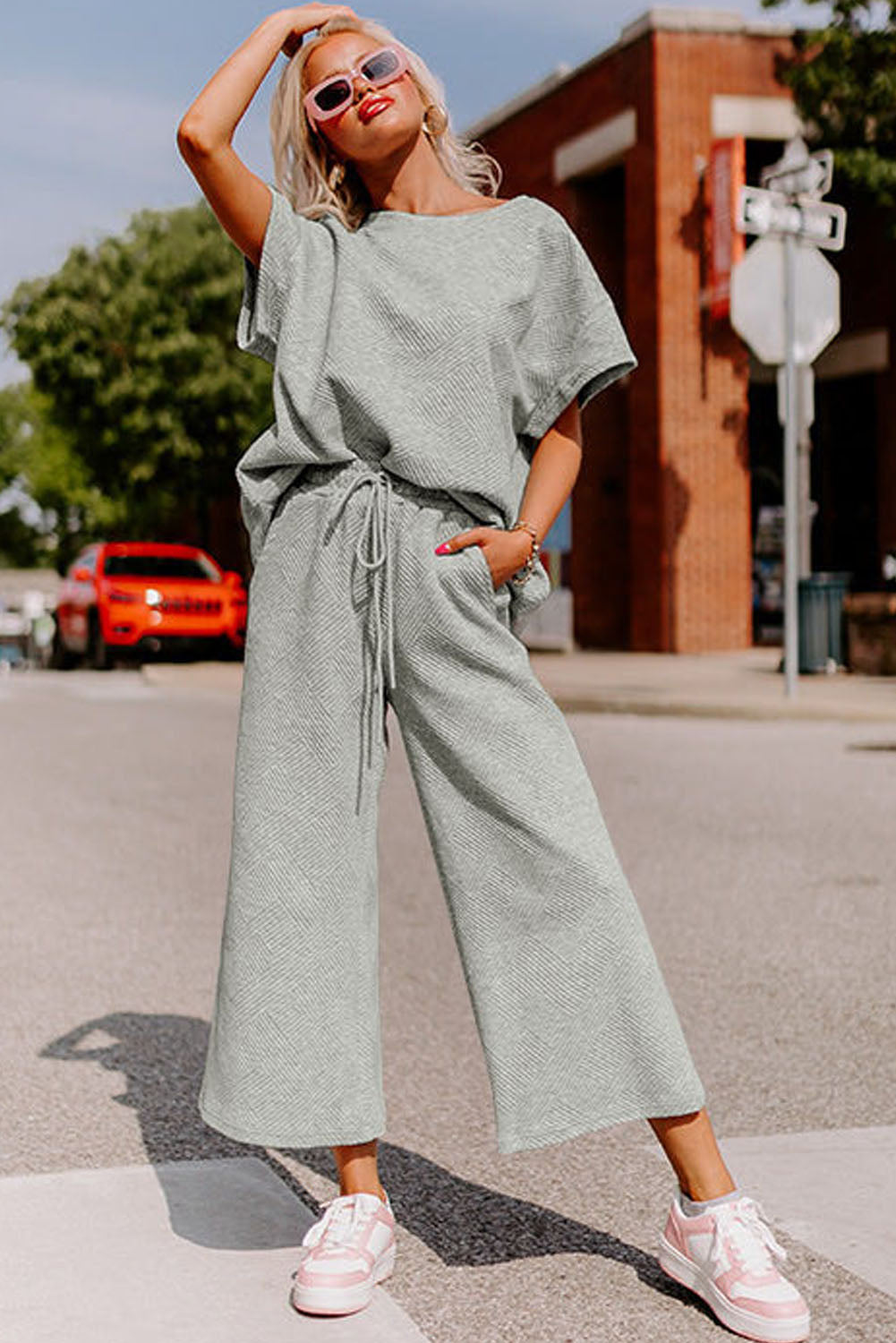 Gray Textured Loose Fit T Shirt and Drawstring Pants Set 🇨🇳
