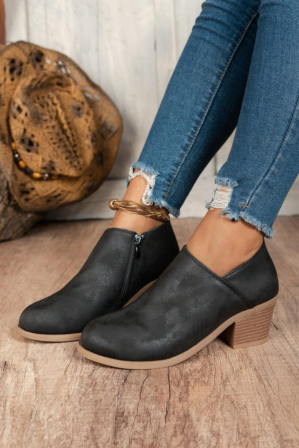 Black Tulip Opening Suede Ankle Boots 🇺🇸