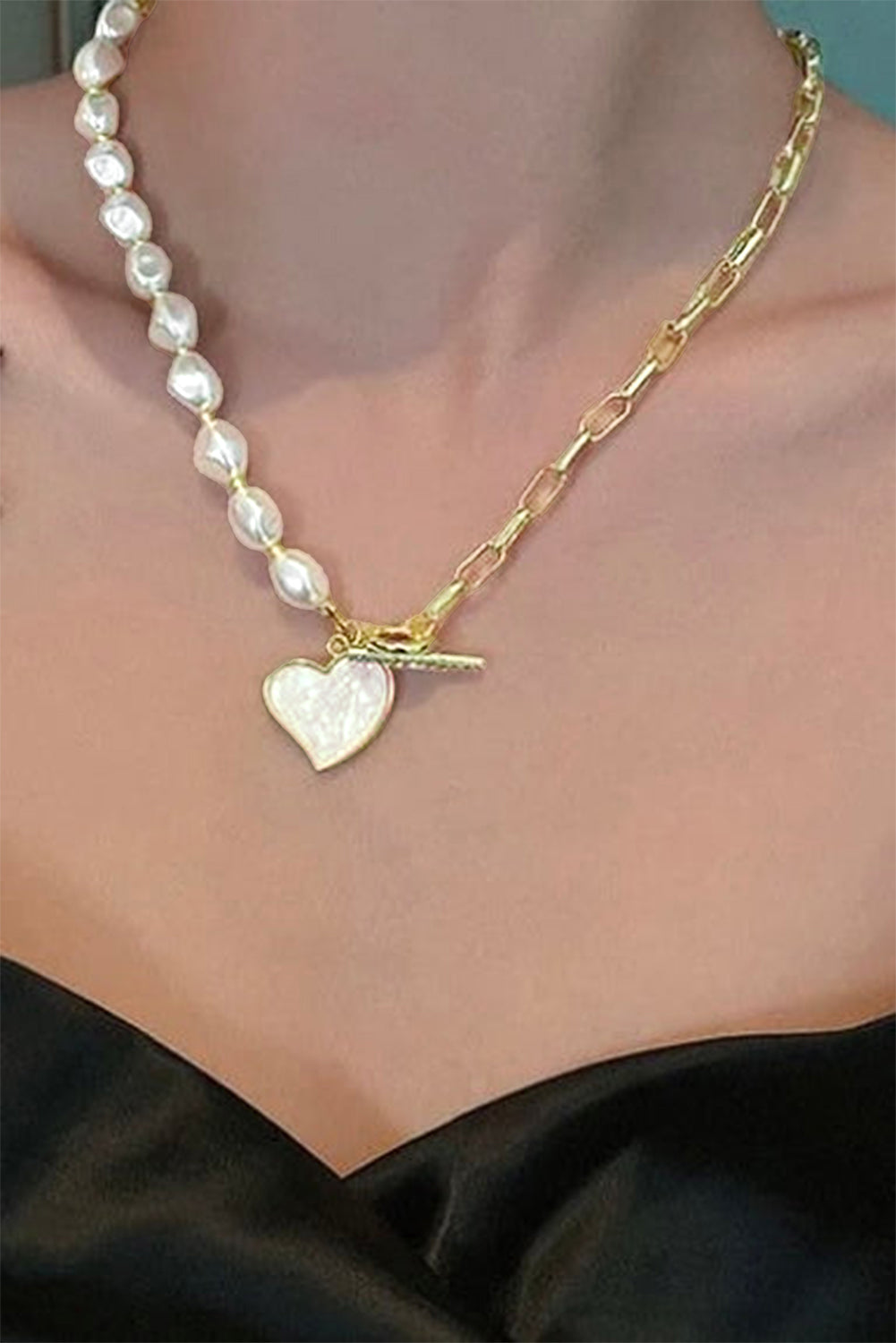 Gold Heart Shape Pendant Rhinestone Decor Pearl Chain Necklace 🇨🇳