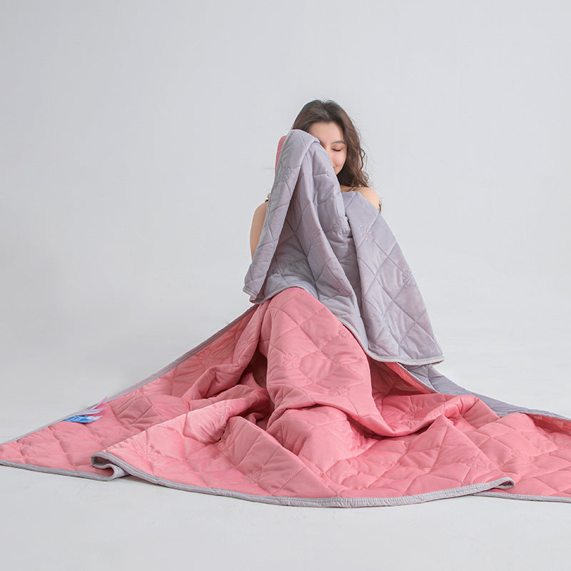 Grade A Cooling Blanket: Soft, breathable, king/queen size, summer lightweight cool comforter 🇨🇳