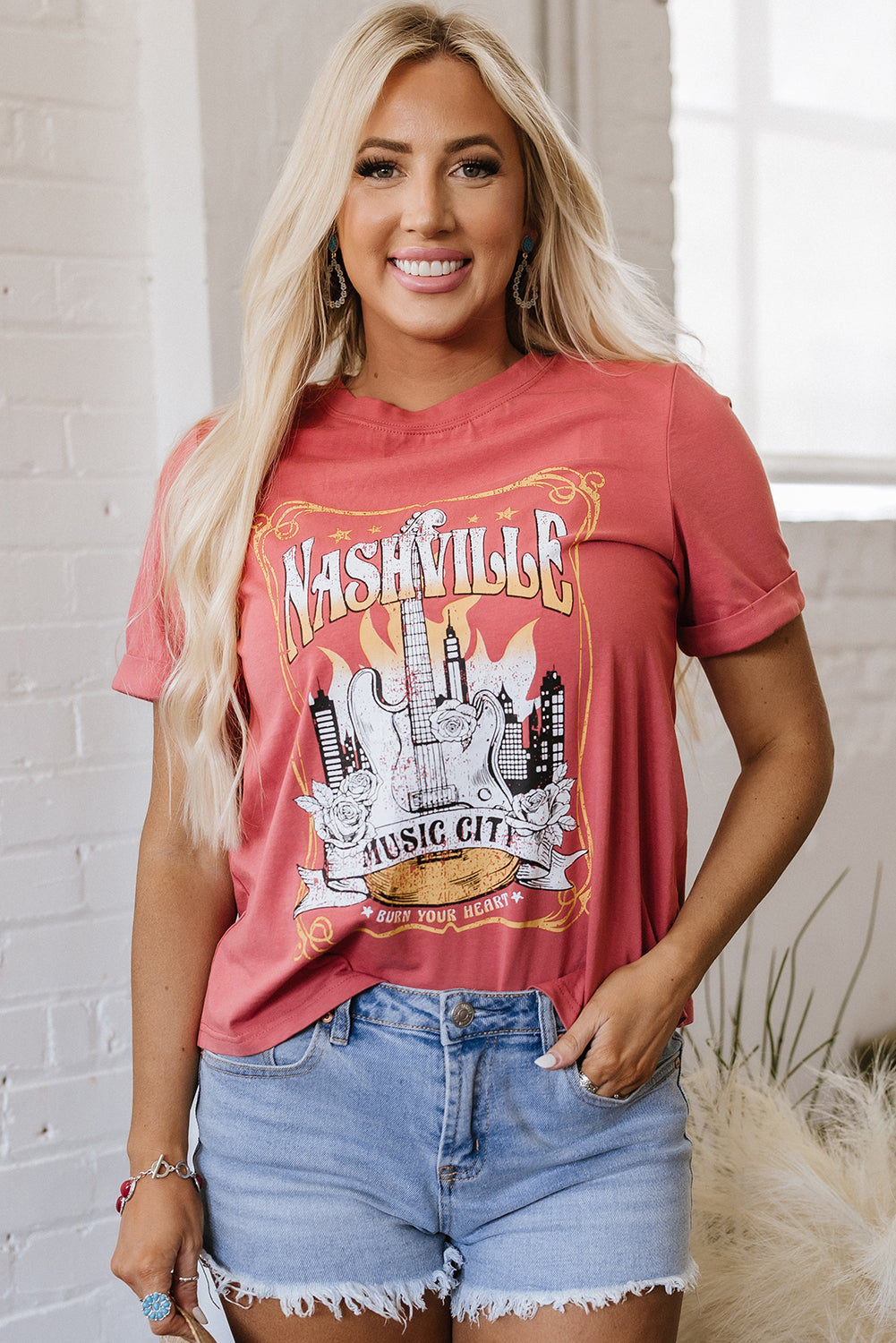 Mineral Red Nashville Music City Graphic Retro Fashion Tee 🇺🇸