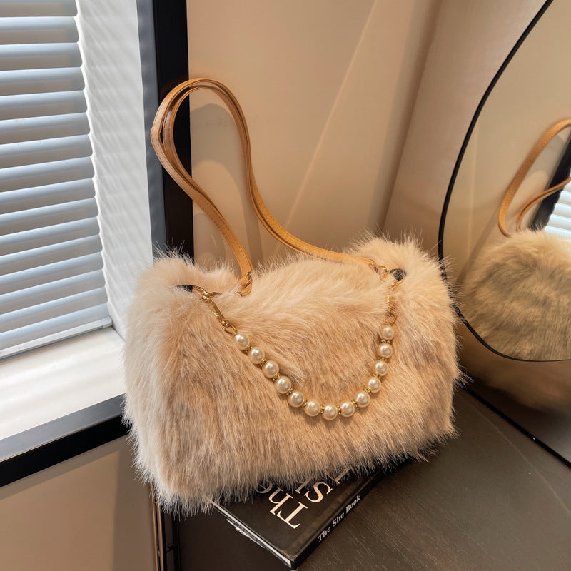 Autumn And Winter Fashion Shoulder Bags Pearl Chain Crossbody Bag Versatile Commuting Armpit Plush Female Bag 🇨🇳