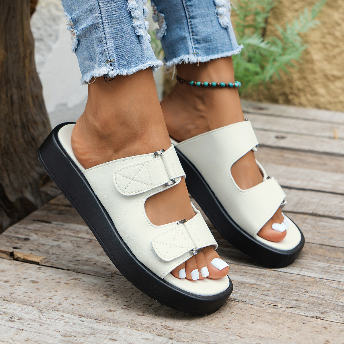 Thick bottomed flat and casual Velcro beach Sandals 🇨🇳