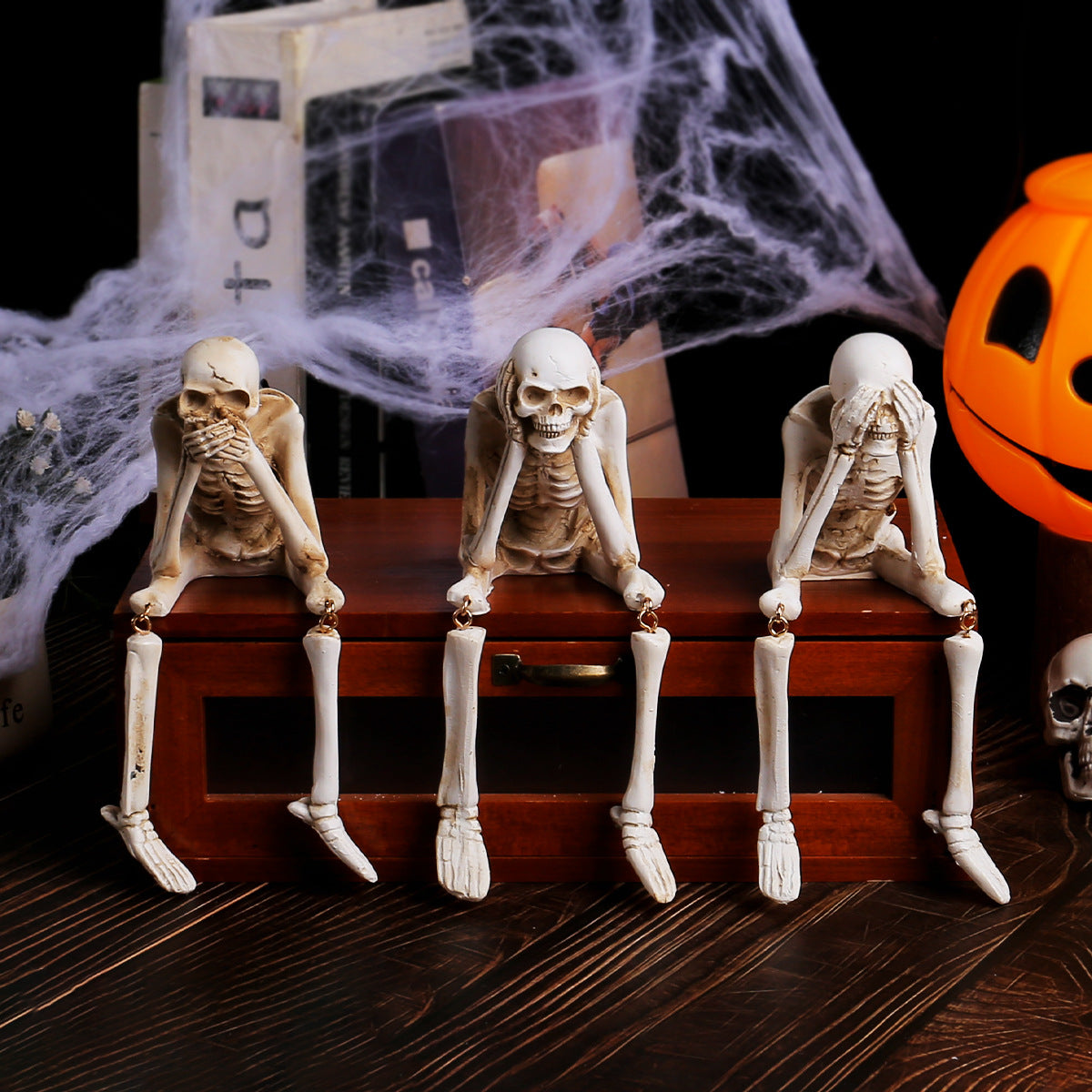 Halloween Skeleton Resin Ornaments, Ghost Festival Atmosphere, No Listening, No Watching, No Speaking Skeleton Skeleton Craft Decorations 🇨🇳