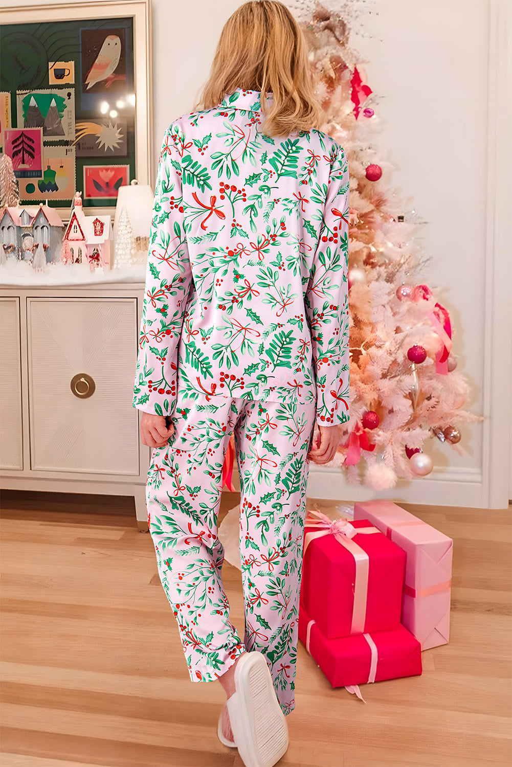Pink Christmas Berries Plant Print Satin Long Sleeve Pajama Set 🇺🇸