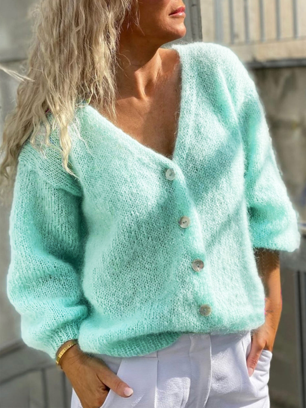 Deep V-neck Solid Colour Buttoned Cardigan 🇨🇳