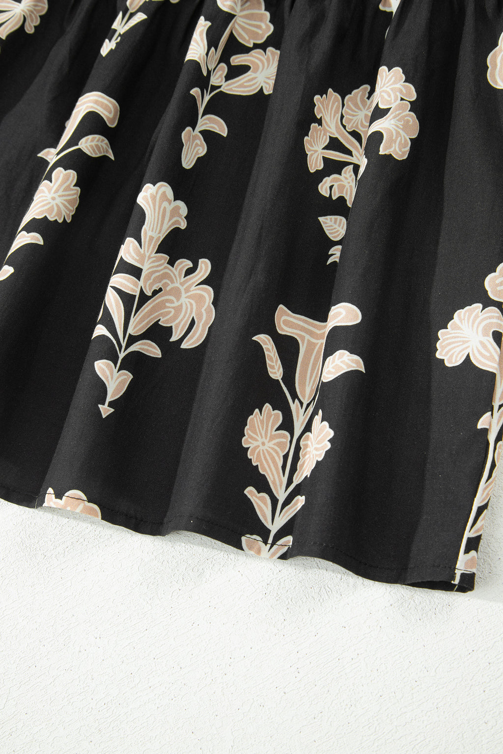 Black Frilled V Neck Puff Short Sleeve Floral Mini Dress 🇺🇸