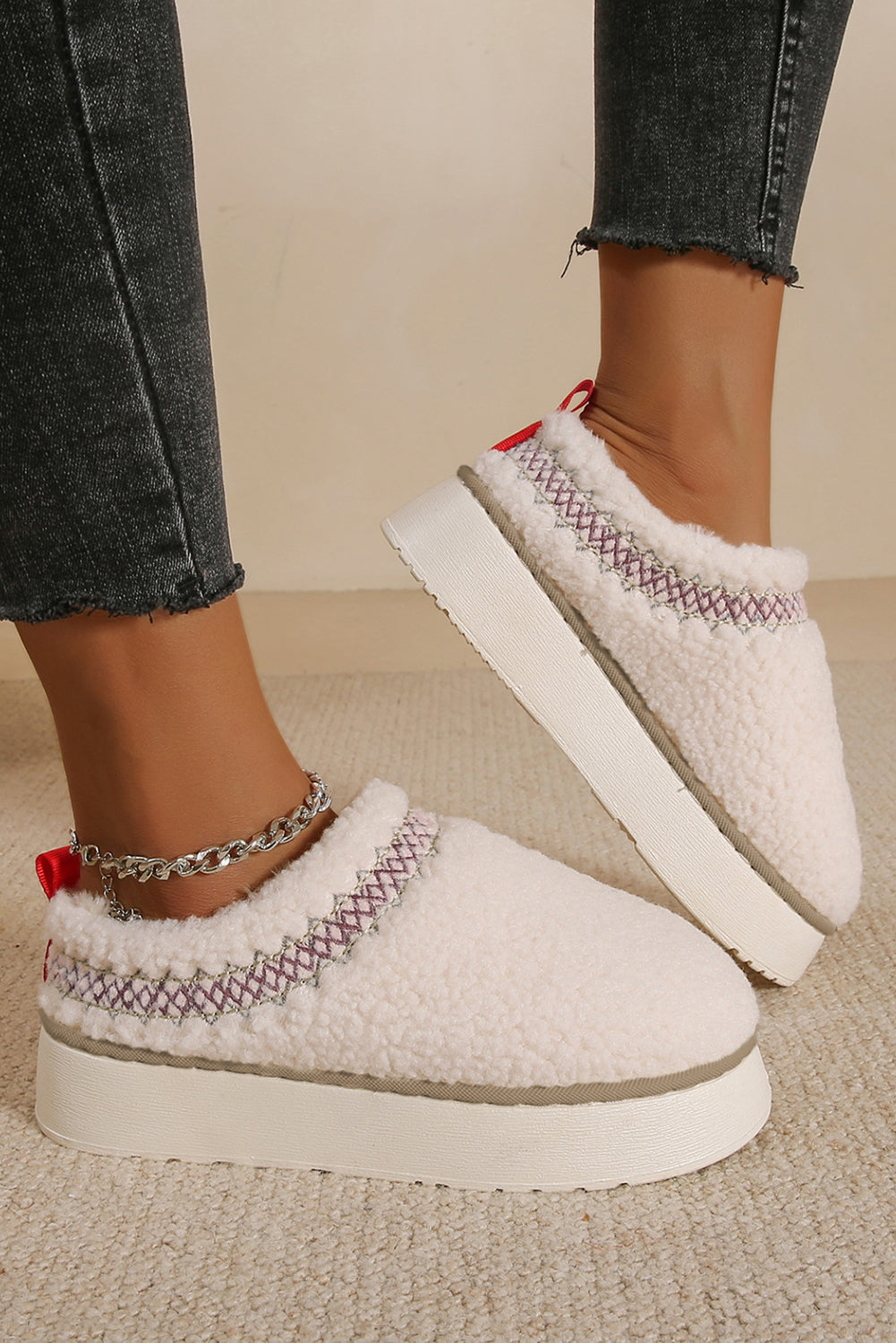 White Embroidered Sherpa Plush Thick Sole Winter Slippers 🇨🇳