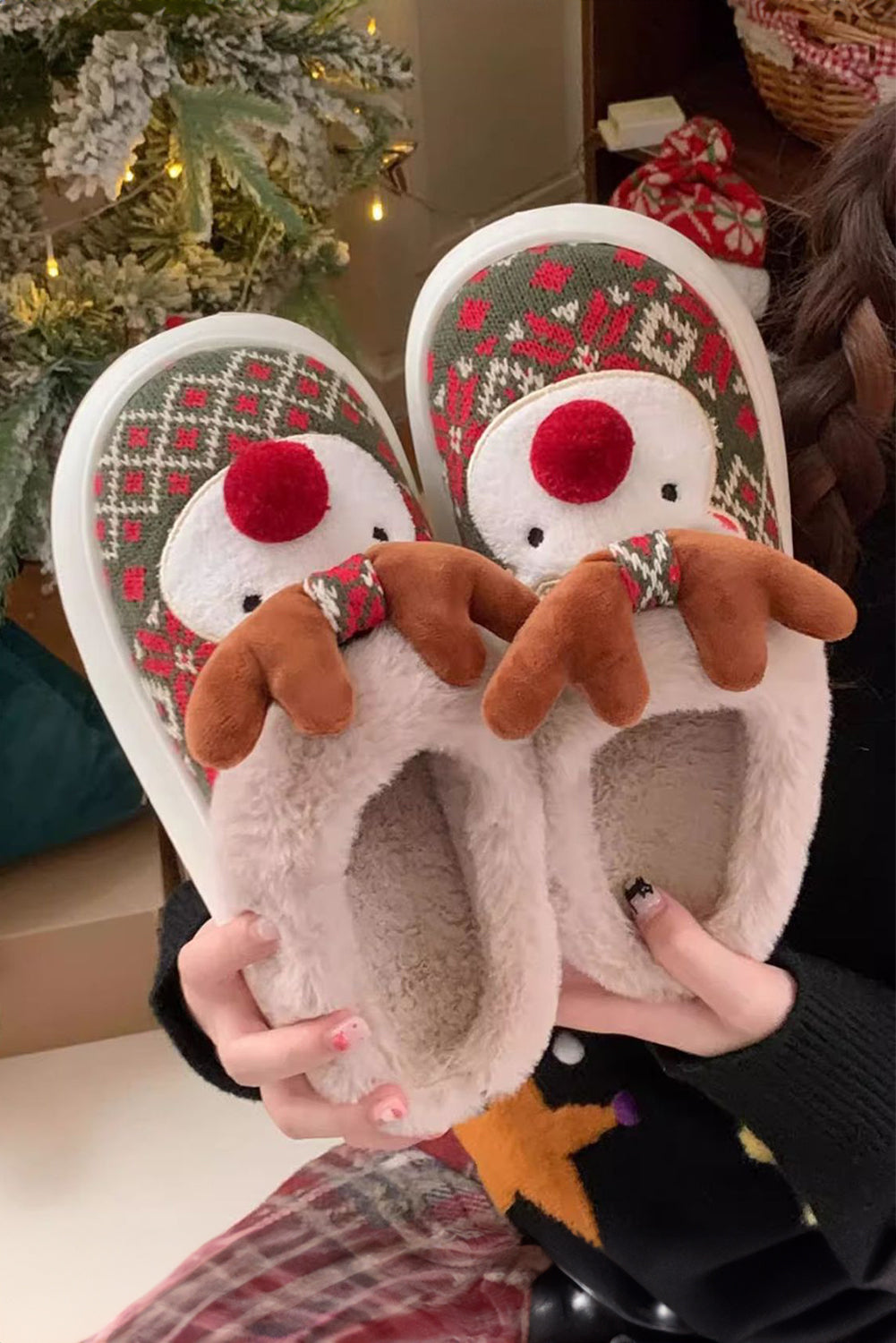 Dark Green Christmas Cartoon Reindeer Plush Home Slippers 🇺🇸