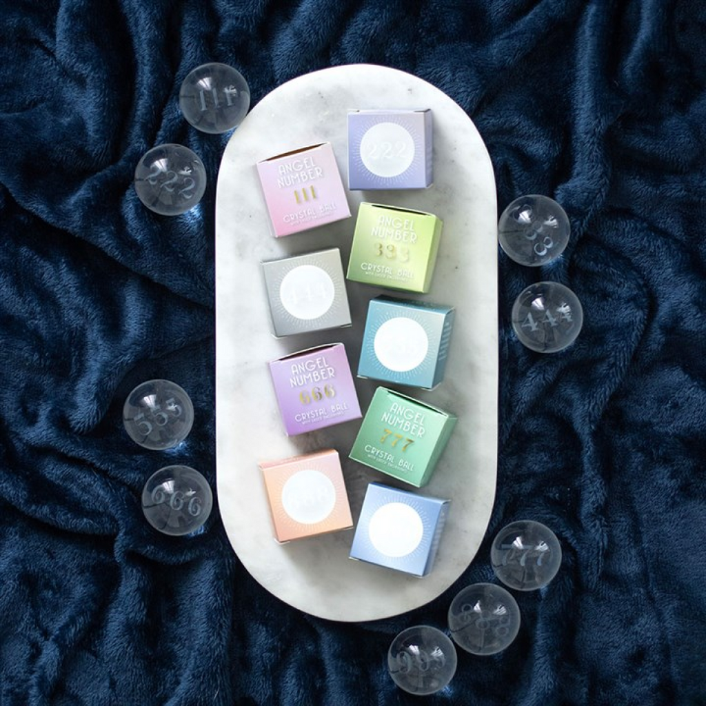 444 Angel Number Crystal Ball 🇬🇧
