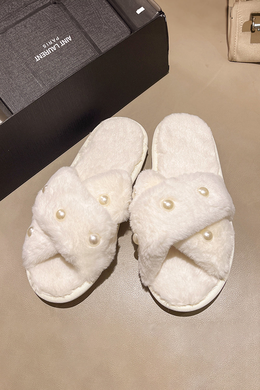 White Pearl Decor Criss Cross Plush Slippers 🇺🇸