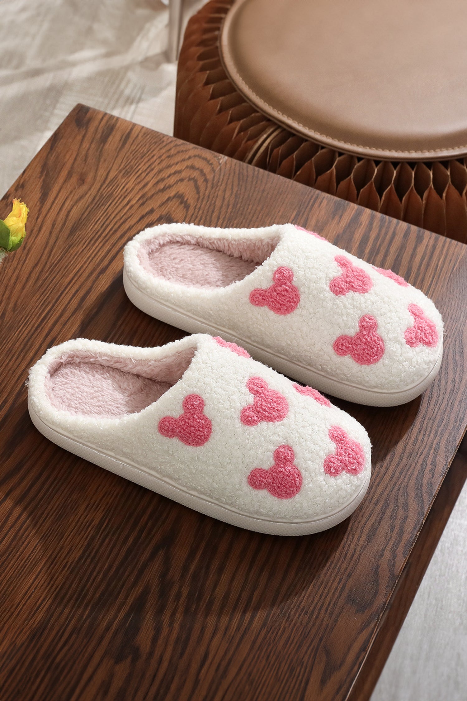 White Mickey Mouse Cartoon Head Pattern Plush House Slippers 🇺🇸