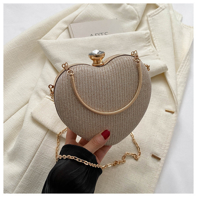 Evening Clutch Bag Women Bag Shiny Handbag Heart Shape Metal Clutches Bag Fashion Chain Shoulder Crossbody Bag Luxury Lady Purse Valentines Day Outfit 🇨🇳