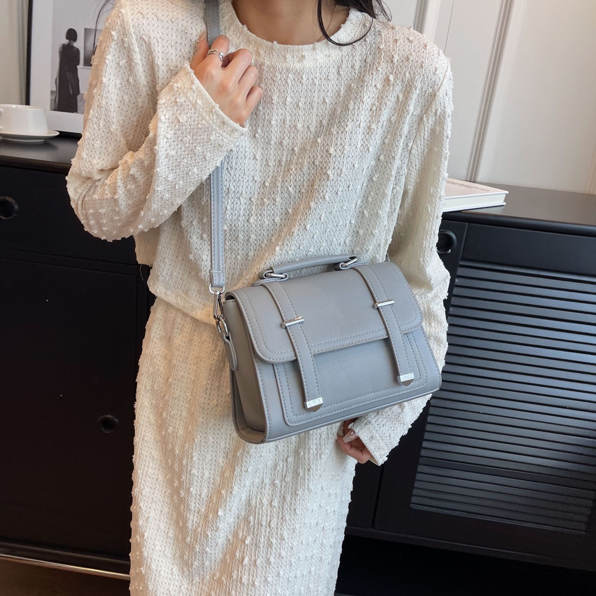 Stylish Minimalist Versatile Crossbody Shoulder Bag For Women 🇨🇳