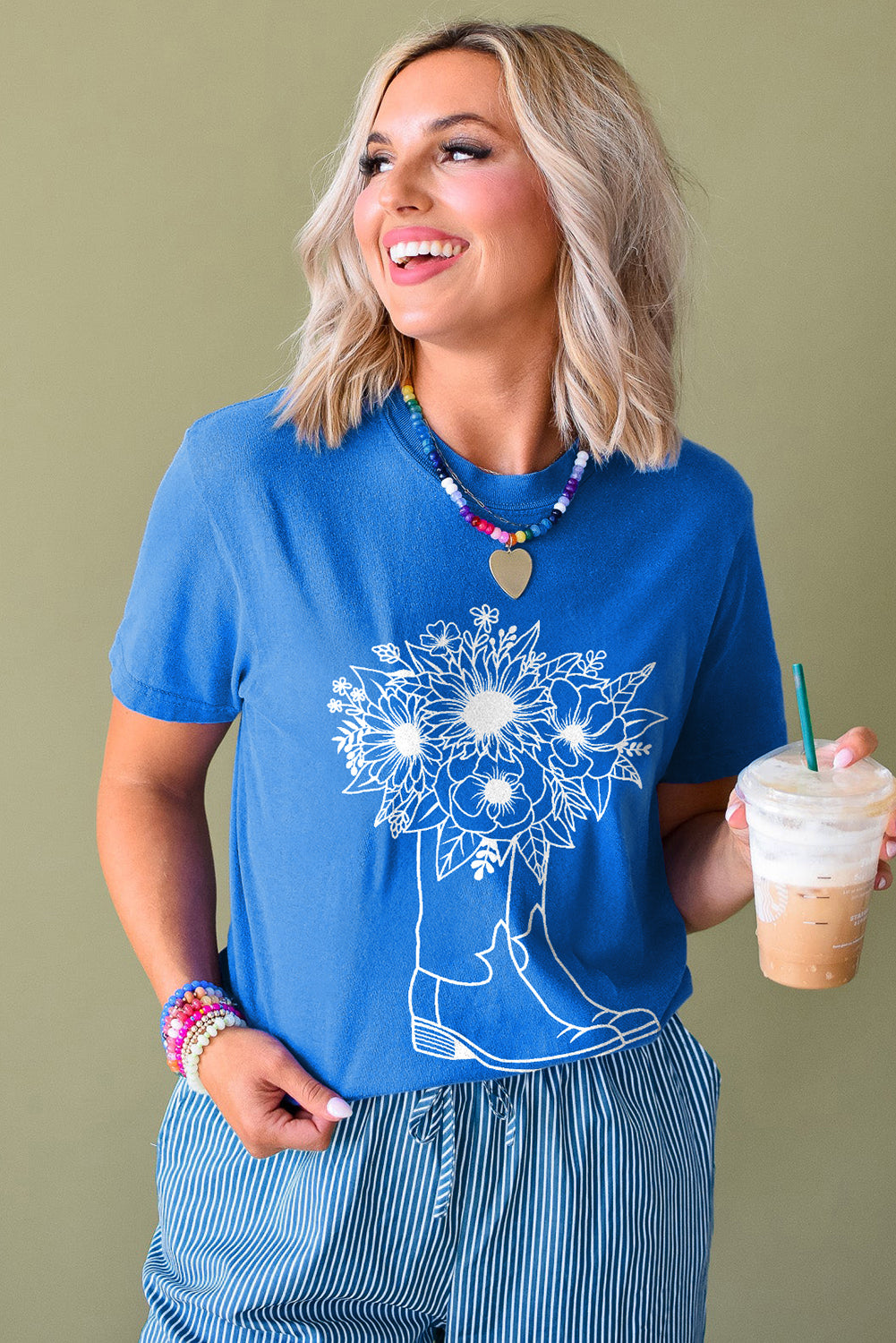 Blue Sunflower Boots Graphic Western Fashion T Shirt 🇺🇲