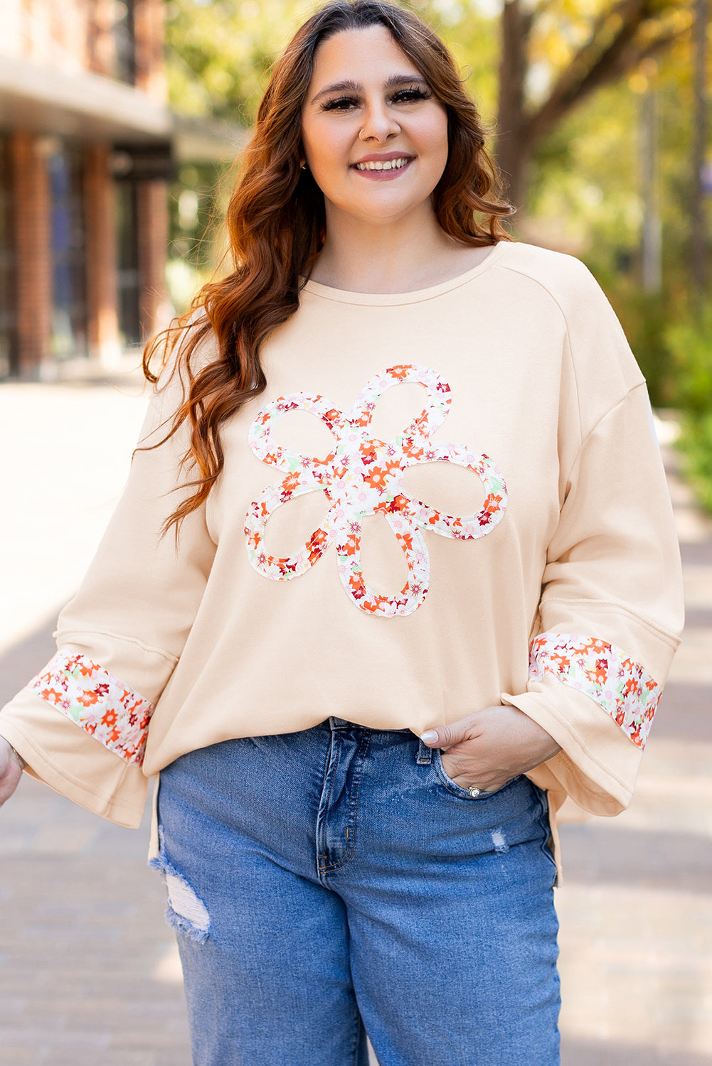 Beige Plus Size Flower Patched Side Slits Crewneck Top 🇨🇳