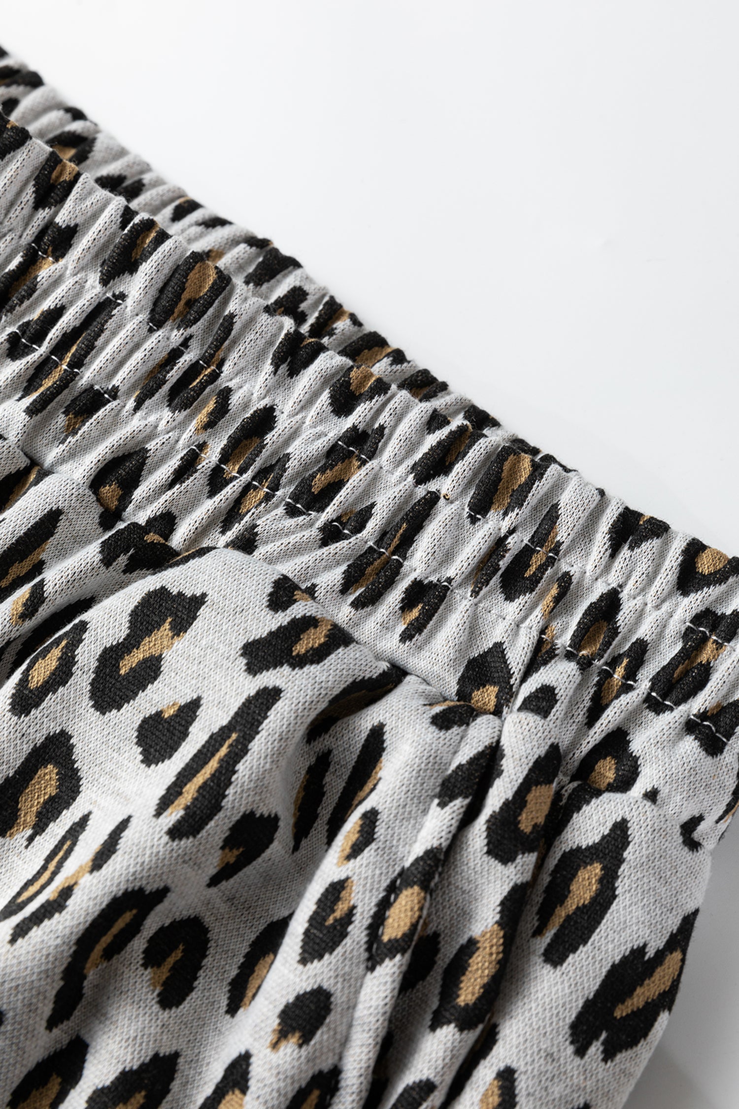 Beige Leopard Print Casual Tee and Pants 2pcs Outfit 🇺🇸