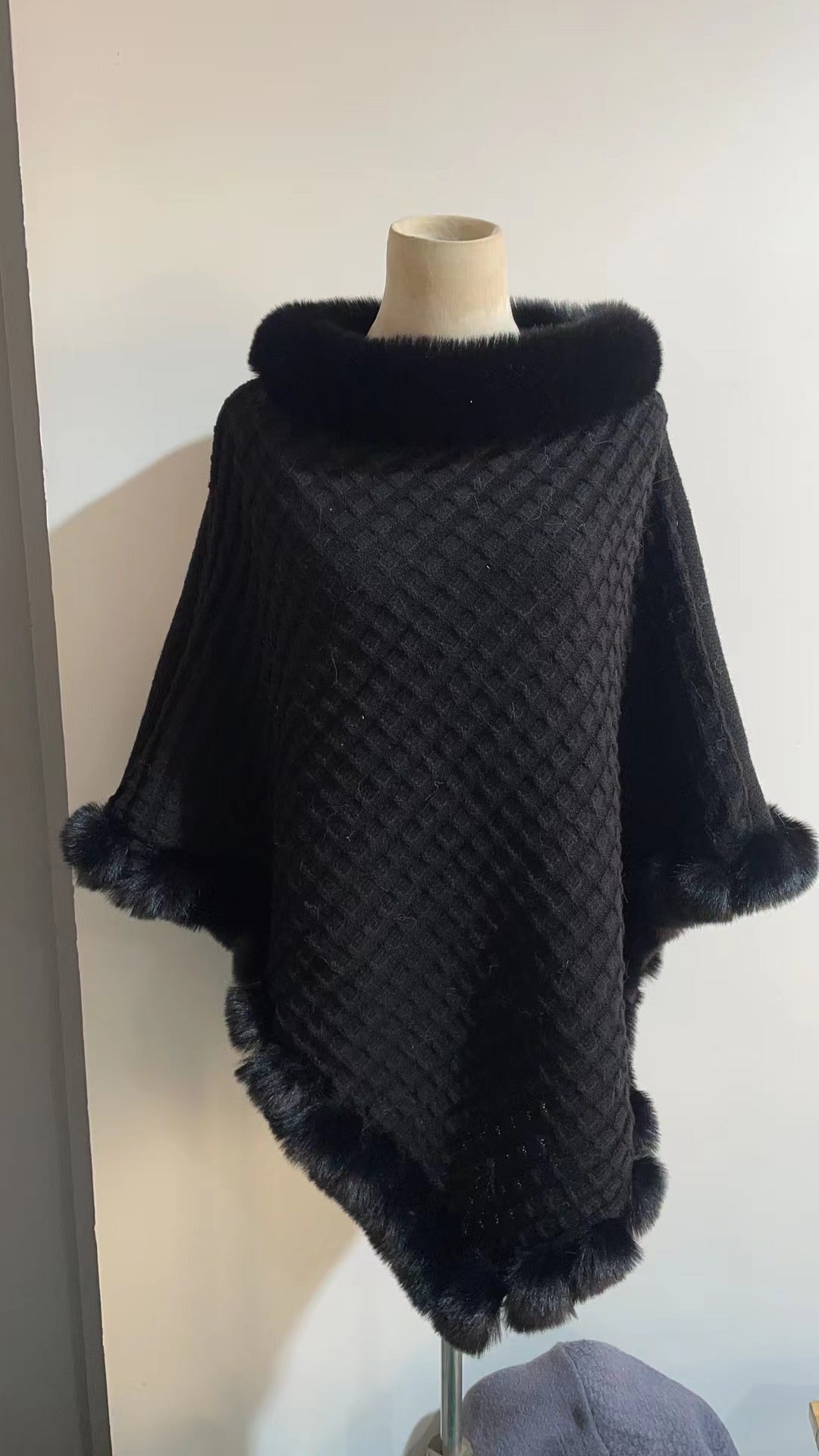 Fur Collar Shawl Cape Luxury Fur Cape Wraps Shawl Autumn Winter Fashion Graceful Cloak Outerwear 🇨🇳