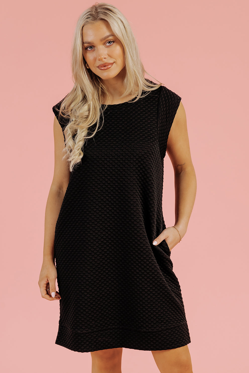 Black Textured Cap Sleeve T-shirt Shift Mini Dress 🇨🇳