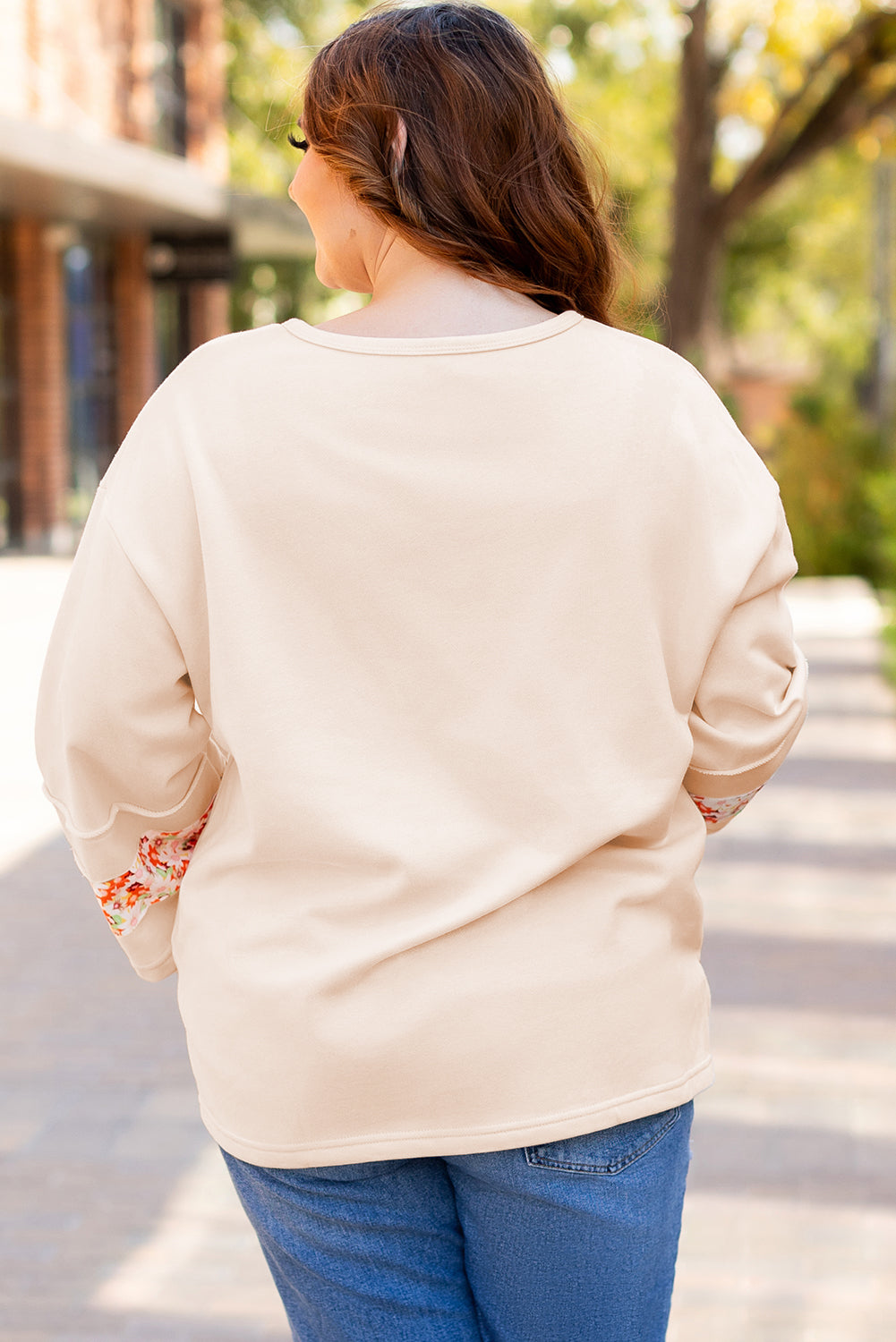Beige Plus Size Flower Patched Side Slits Crewneck Top 🇨🇳