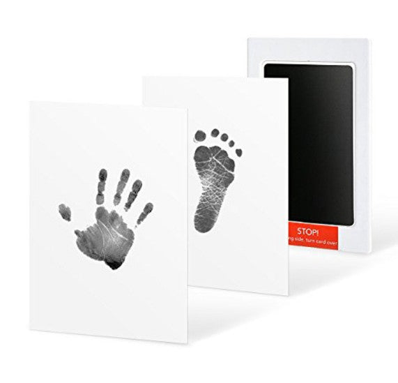 Baby hands and feet with oil 🇨🇳
