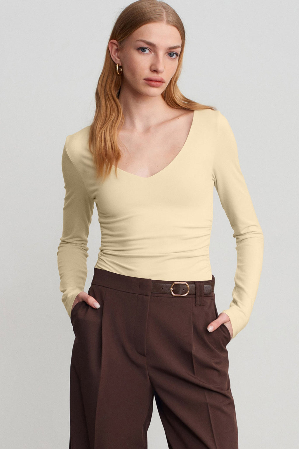 Beige Slim Fit V Neck Long Sleeve Bra Buil-in Top 🇺🇸