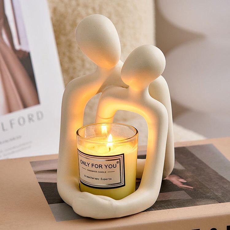 Heartwarming Loving Couple Resin Statue - A Timeless Modern Home Decor 🇨🇳