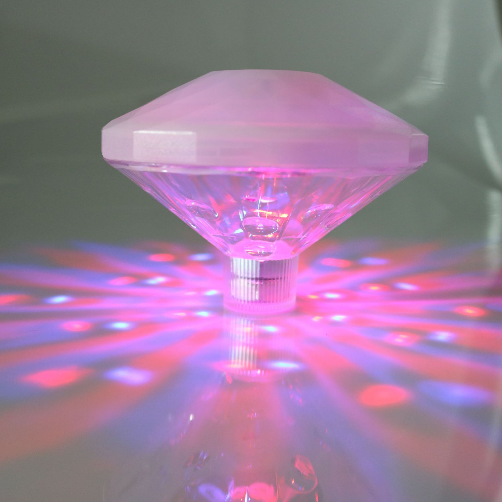 LED Waterproof Bath Diamond Style Pool Bath Light 🇨🇳