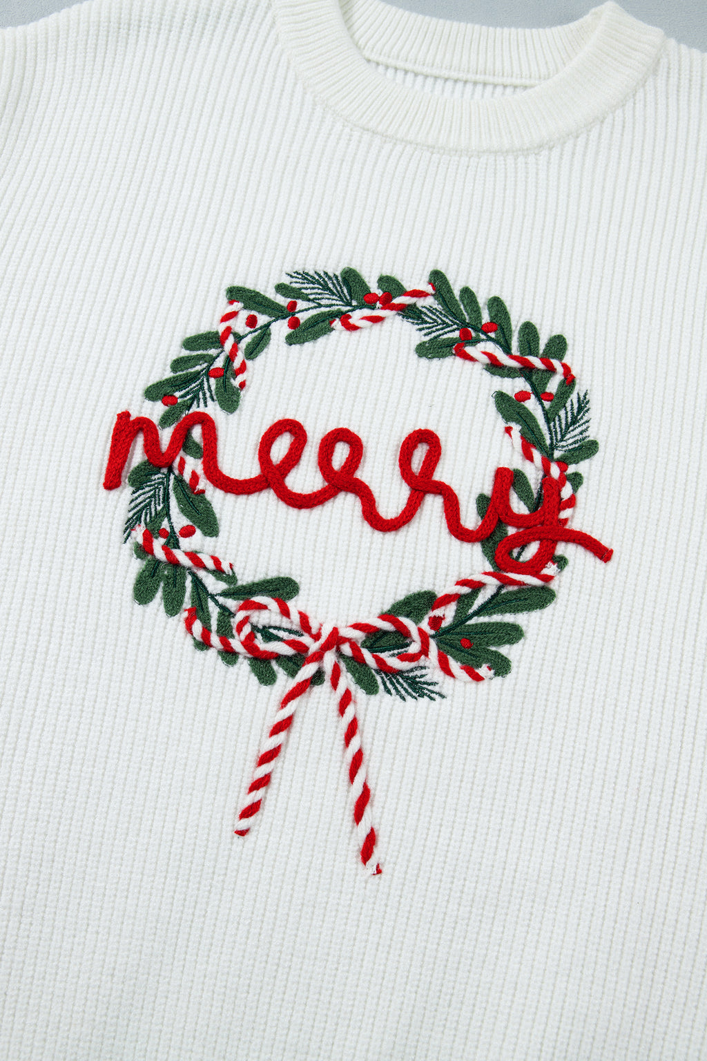 White Christmas Wreath Pattern Round Neck Casual Sweater 🇺🇸