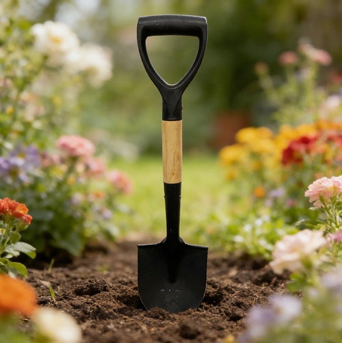 27 Inch Garden Shovel with D Grip Round Border Spade Digging Spade Garden Spade Large Tred Garden Tools 🇬🇧