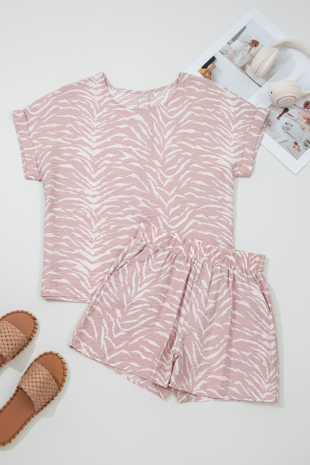 Khaki Abstract Print Cuffed Short Sleeve Loose Top Short Set 🇺🇸
