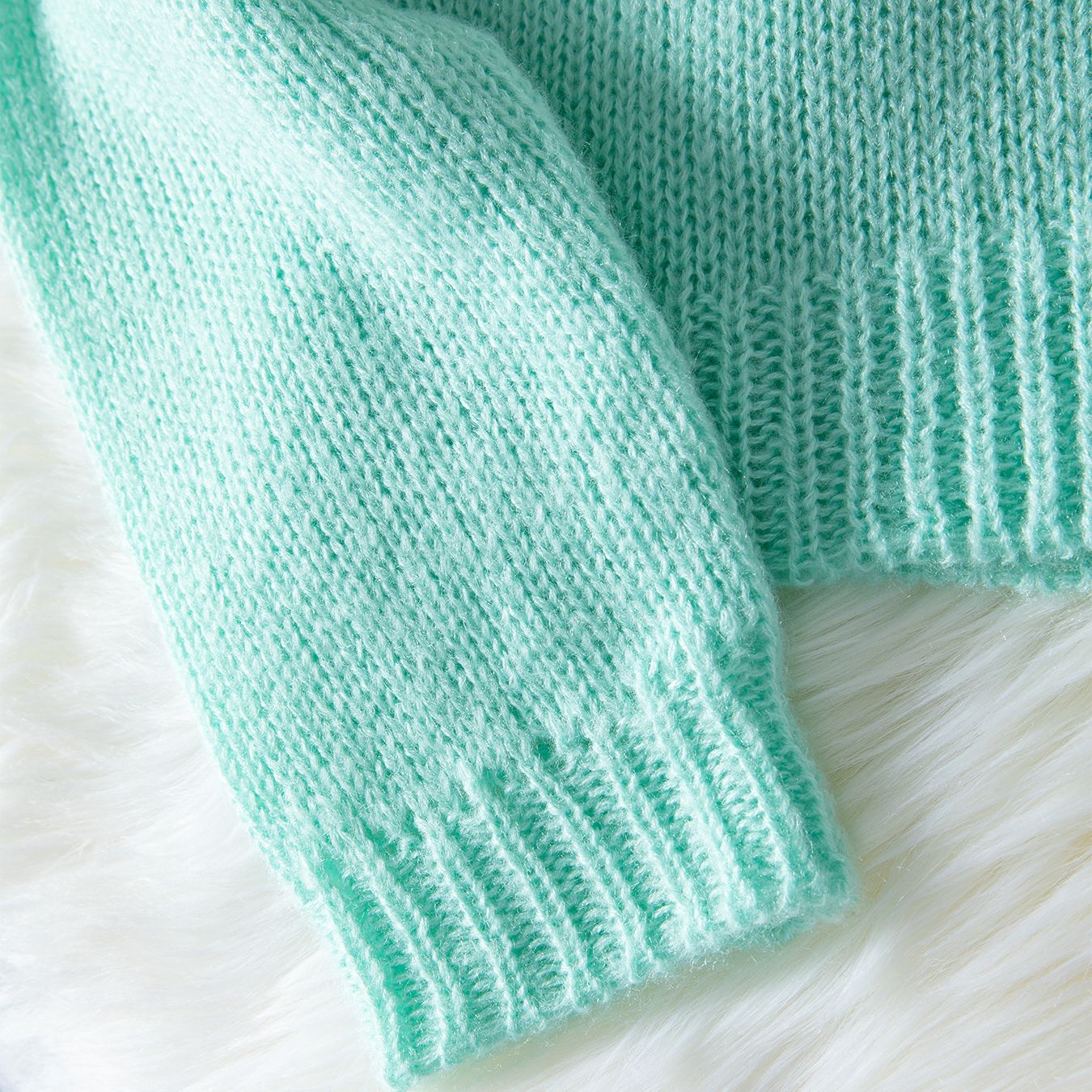 Deep V-neck Solid Colour Buttoned Cardigan 🇨🇳