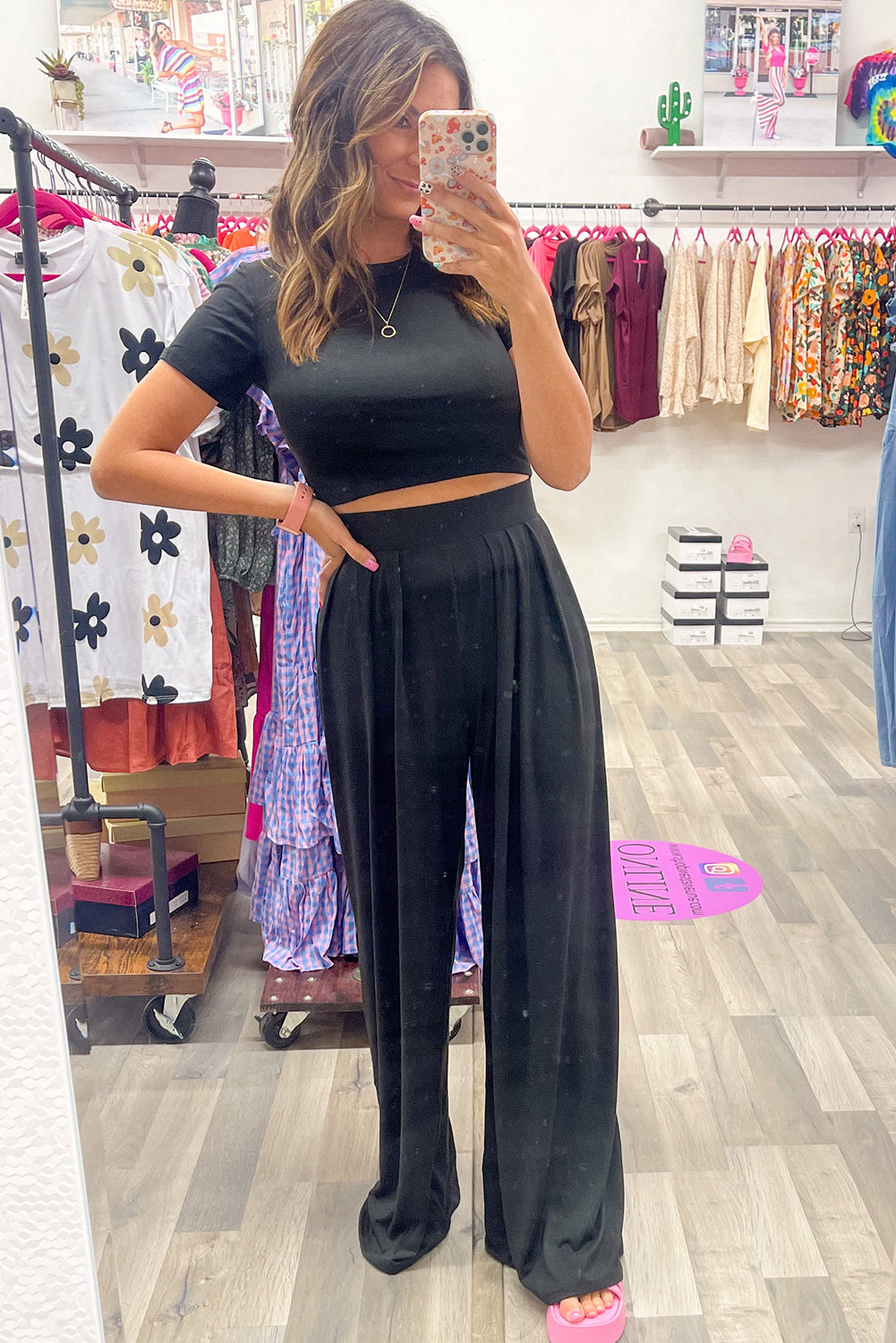 Black Slim Fit Crop Top and Pleated Wide Leg Pants Set 🇨🇳
