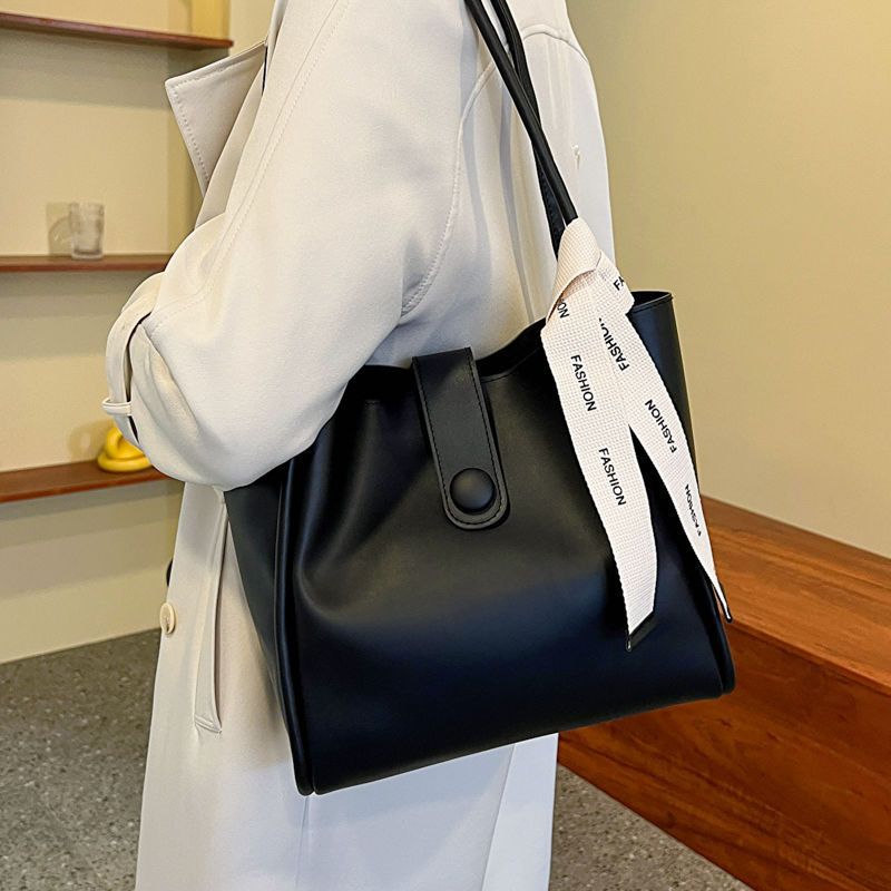 Large-capacity Vintage Women's Shoulder Bag 🇨🇳