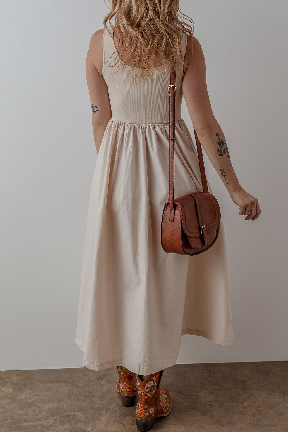 Beige Scoop Neck Ribbed Bodice Pleated Sleeveless Long Dress 🇨🇳
