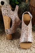 Brown Vintage Floral Leather Rivet Hollowed Platform Sandals 🇨🇳